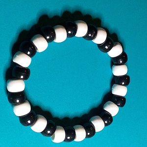 Bracelet black,white